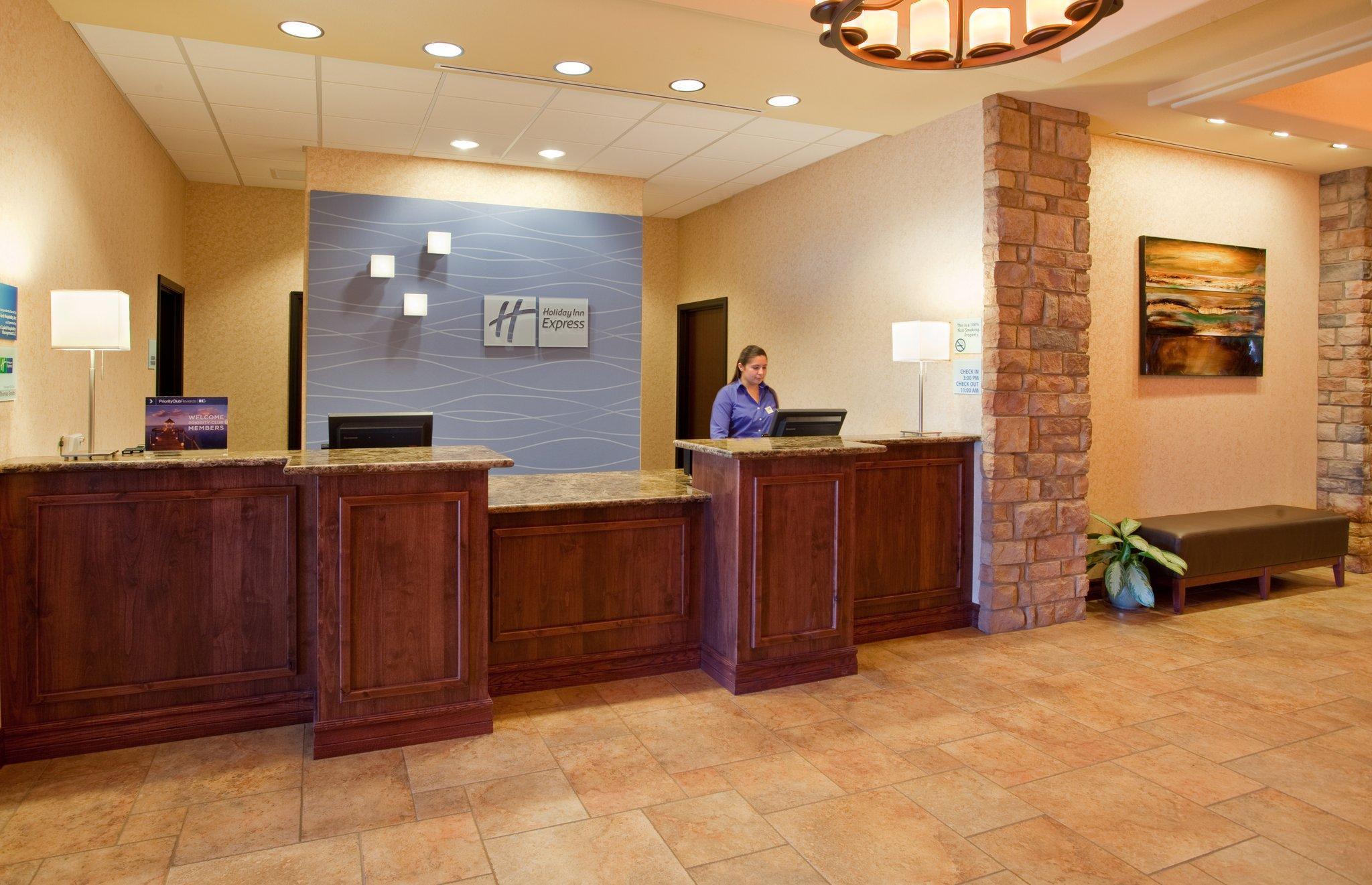 Holiday Inn Express & Suites Gallup East By Ihg Εξωτερικό φωτογραφία
